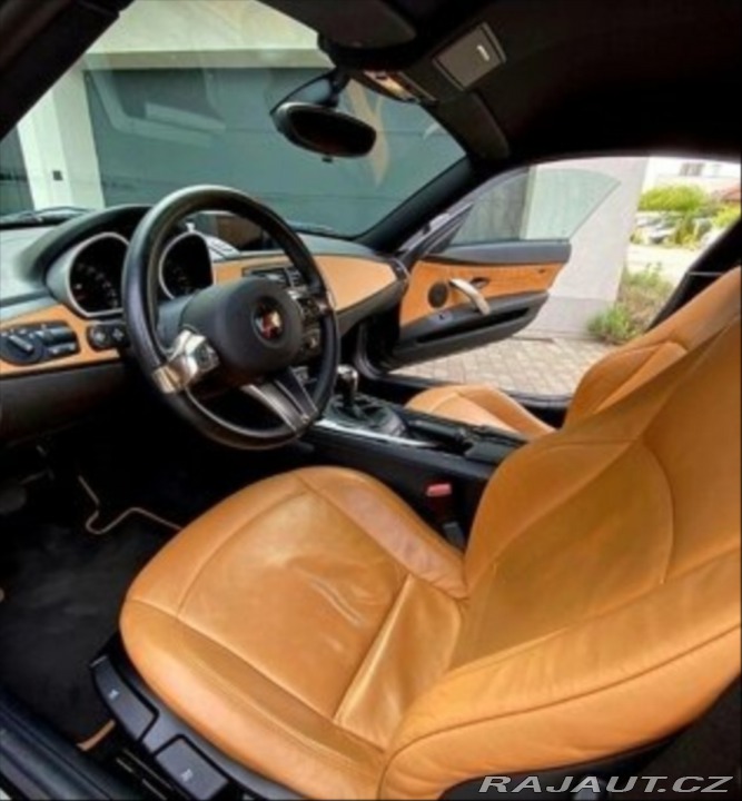 BMW Z4 3,0   si nájezd 112 tis 1800