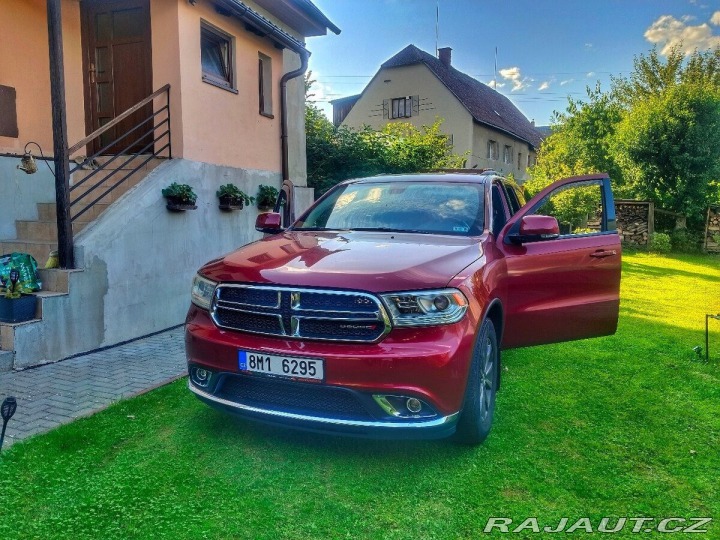 Dodge Durango 3,6 rodinný „tank“ s LP 2014