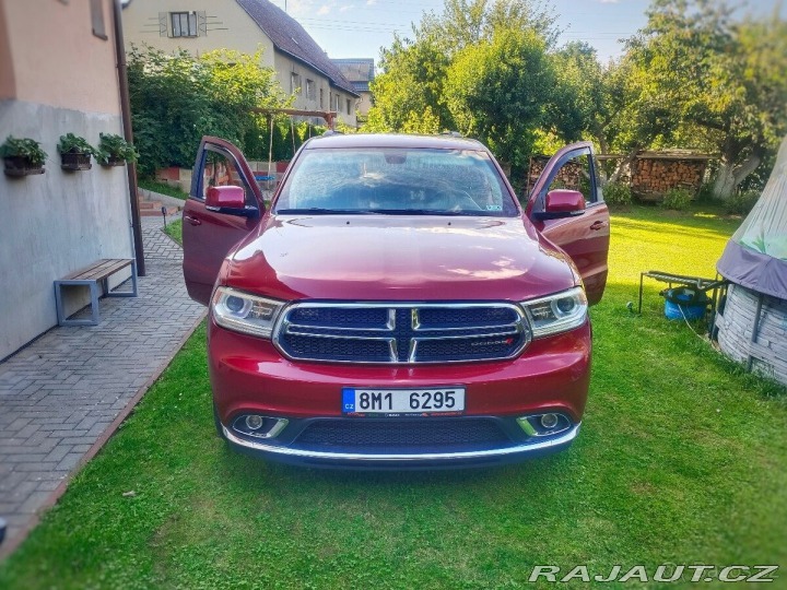 Dodge Durango 3,6   rodinný „tank“ s LP 2014