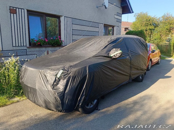 Dodge Durango 3,6   rodinný „tank“ s LP 2014