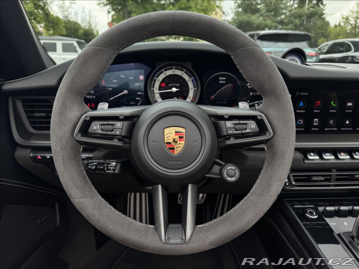 Porsche 911 Carrera GTS Chrono 2024