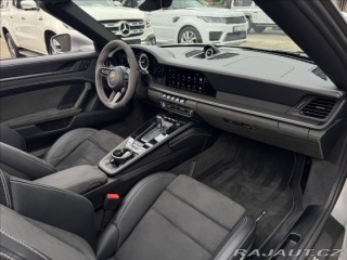 Porsche 911 Carrera GTS Chrono 2024