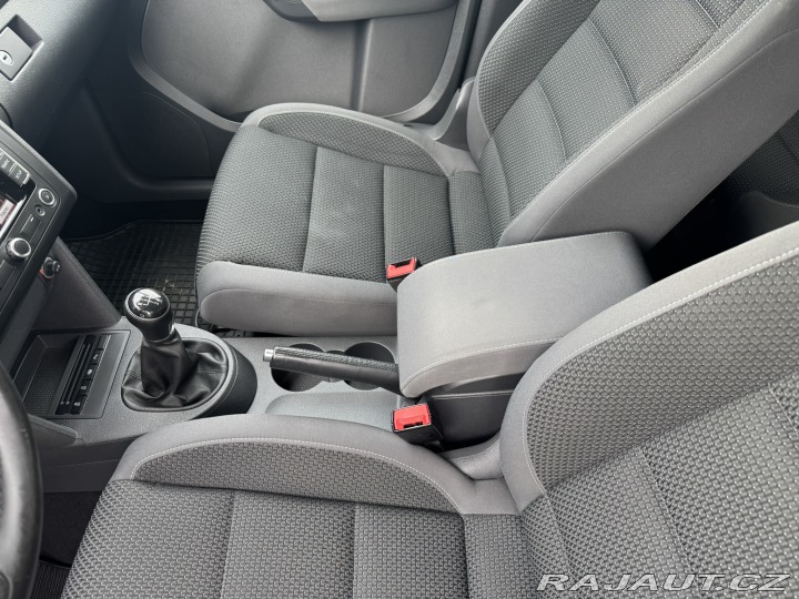 Volkswagen Touran 1,6 TDI 77 KW COMFORT 2013