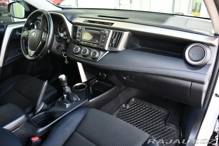 Toyota RAV4 2.0D D4D TAŽNÉ 2xKOLA ČR 2015