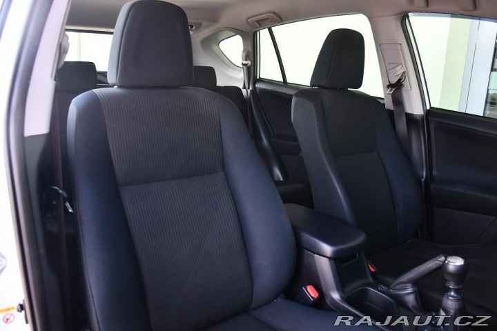 Toyota RAV4 2.0D D4D TAŽNÉ 2xKOLA ČR 2015