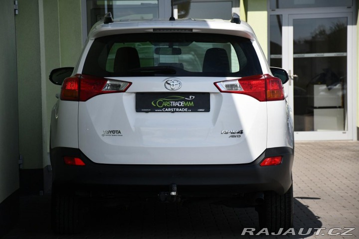 Toyota RAV4 2.0D D4D TAŽNÉ 2xKOLA ČR 2015