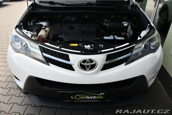 Toyota RAV4 2.0D D4D TAŽNÉ 2xKOLA ČR 2015
