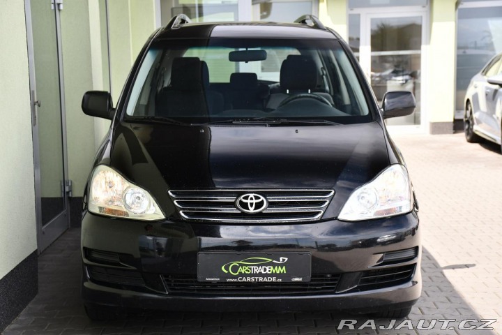 Toyota Avensis Verso 2.0D-4D 2xKOLA A/C 2005