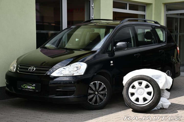 Toyota Avensis Verso 2.0D-4D 2xKOLA A/C 2005