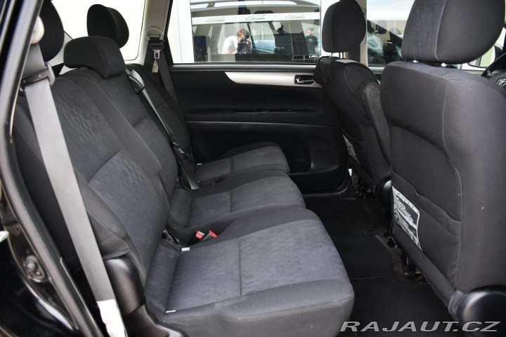 Toyota Avensis Verso 2.0D-4D 2xKOLA A/C 2005