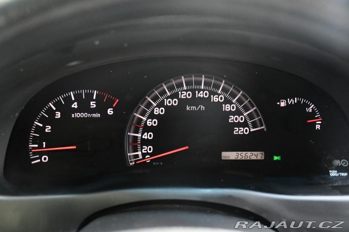 Toyota Avensis Verso 2.0D-4D 2xKOLA A/C 2005