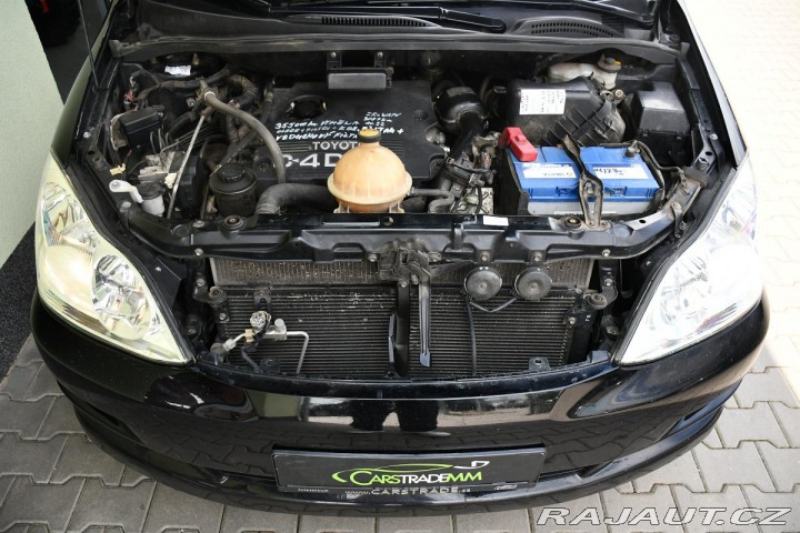 Toyota Avensis Verso 2.0D-4D 2xKOLA A/C 2005