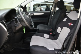 Toyota Avensis Verso 2.0D-4D 2xKOLA A/C 2005