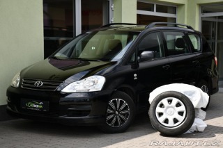 Toyota Avensis Verso 2.0D-4D 2xKOLA A/C 2005