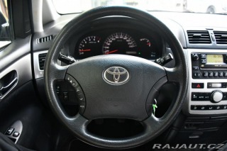 Toyota Avensis Verso 2.0D-4D 2xKOLA A/C 2005