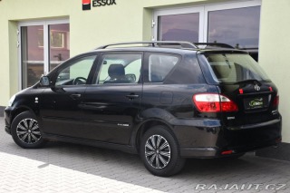 Toyota Avensis Verso 2.0D-4D 2xKOLA A/C 2005