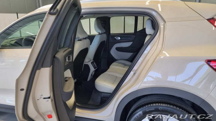 Volvo XC40 B4 2.0L 197+14 HP AT7 FWD 2025