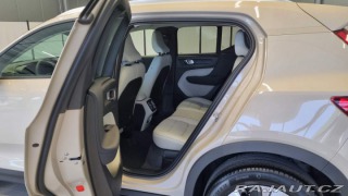 Volvo XC40 B4 2.0L 197+14 HP AT7 FWD 2025