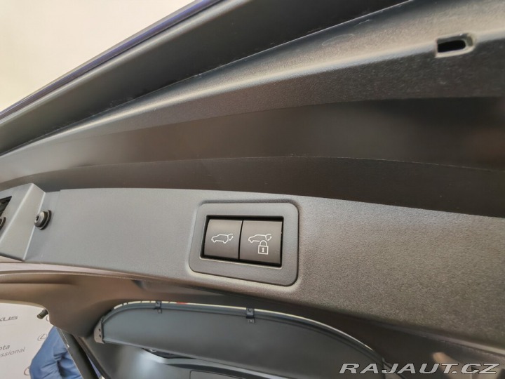 Toyota Corolla 1.8 Hybrid e-CVT Style To 2024