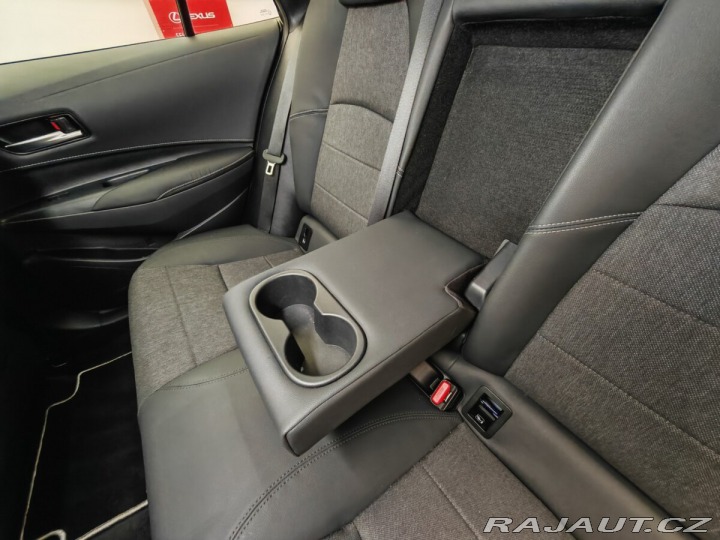 Toyota Corolla 1.8 Hybrid e-CVT Style To 2024