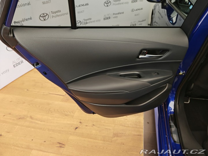 Toyota Corolla 1.8 Hybrid e-CVT Style To 2024