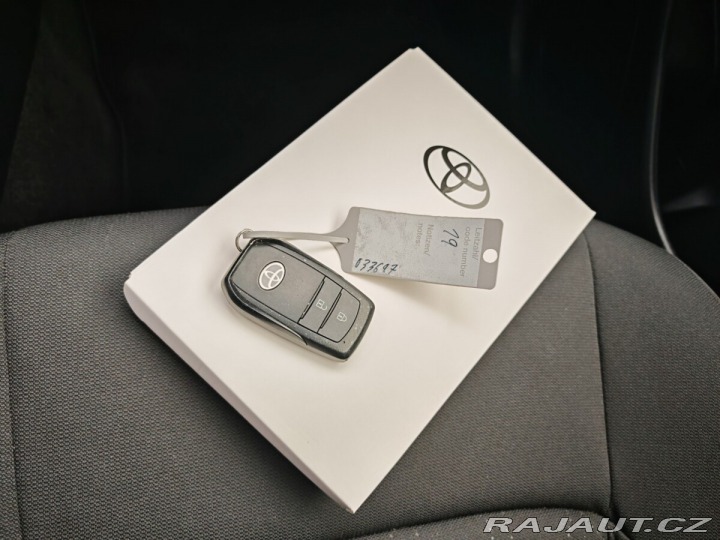 Toyota Corolla Cross 2.0 Hybrid (197 k) Comfor 2024