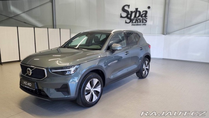 Volvo XC40 B3 2.0L 163 HP AT7 FWD CO 2025