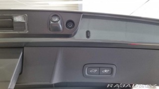 Volvo XC40 B3 2.0L 163 HP AT7 FWD CO 2025