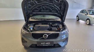 Volvo XC40 B3 2.0L 163 HP AT7 FWD CO 2025