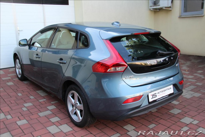 Volvo V40 1,6 D2 114PS Kinetic 2012