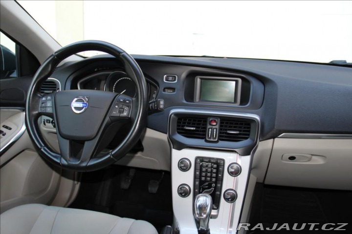 Volvo V40 1,6 D2 114PS Kinetic 2012
