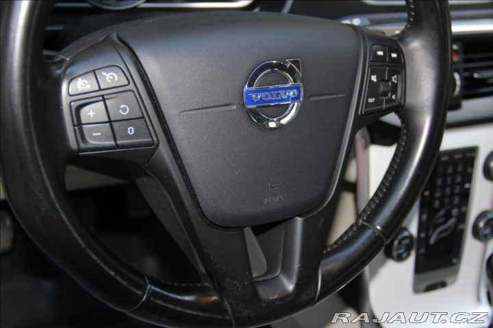 Volvo V40 1,6 D2 114PS Kinetic 2012