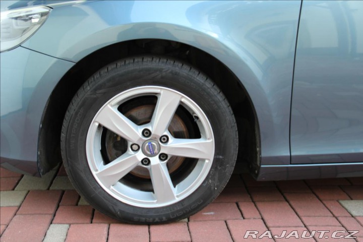 Volvo V40 1,6 D2 114PS Kinetic 2012