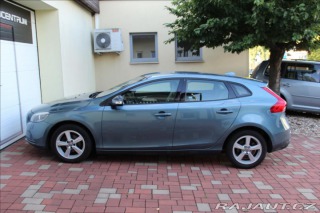 Volvo V40 1,6 D2 114PS  Kinetic 2012