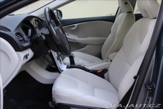 Volvo V40 1,6 D2 114PS  Kinetic 2012