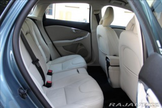 Volvo V40 1,6 D2 114PS  Kinetic 2012