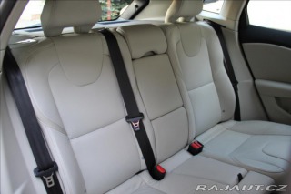 Volvo V40 1,6 D2 114PS  Kinetic 2012