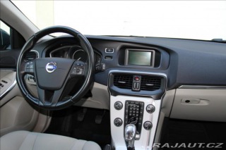 Volvo V40 1,6 D2 114PS  Kinetic 2012