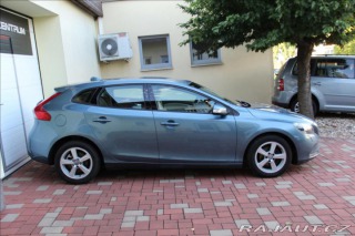 Volvo V40 1,6 D2 114PS  Kinetic 2012