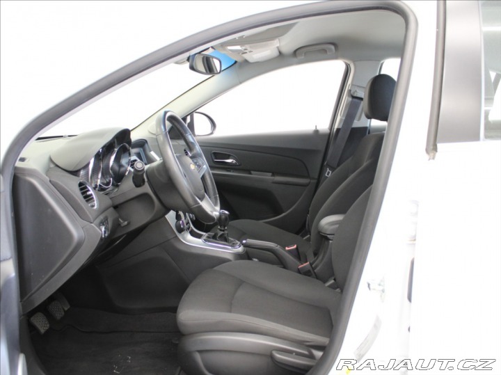 Chevrolet Cruze 2,0 D 120kW 1.maj.ČR 99 5 2012