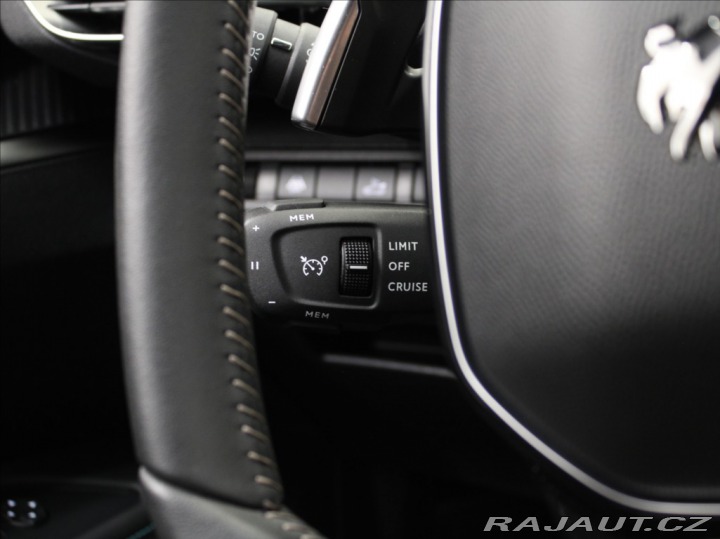 Peugeot 5008 1,5 HDi 96kW AT Allure 7 2024