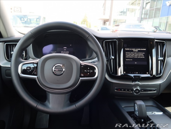 Volvo XC60 2,0 B5 AWD AUT Plus Dark 2024