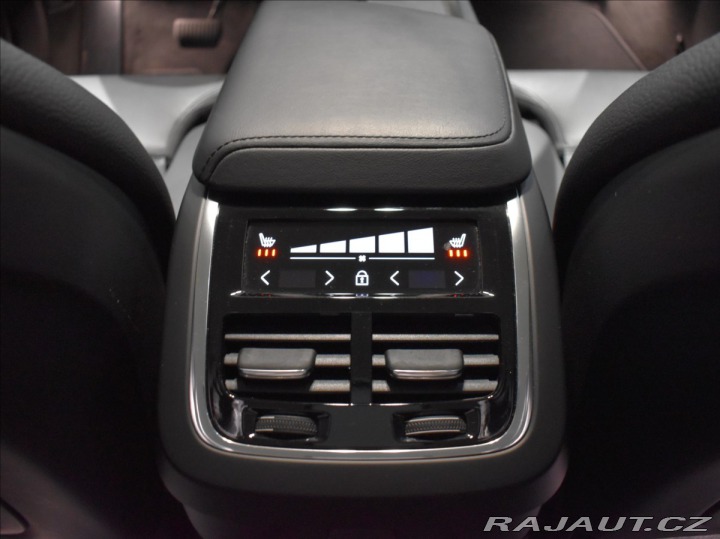 Volvo V60 2,0 B4 PLUS Dark,Bezklíč 2024