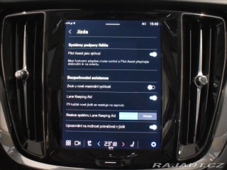 Volvo V60 2,0 B4 PLUS Dark,Bezklíč 2024