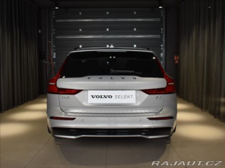Volvo V60 2,0 B4 PLUS Dark,Bezklíč 2024