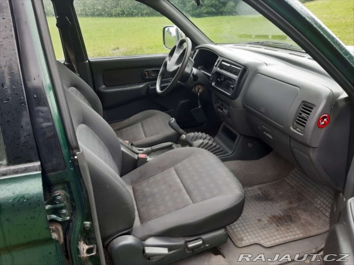 Mitsubishi L200 2,5 2005