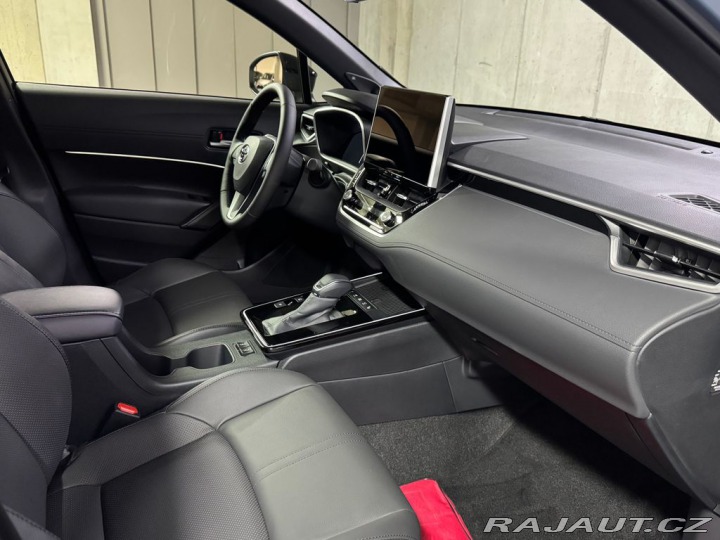 Toyota Corolla Cross 2.0, HEV, Executive, Skyv 2026