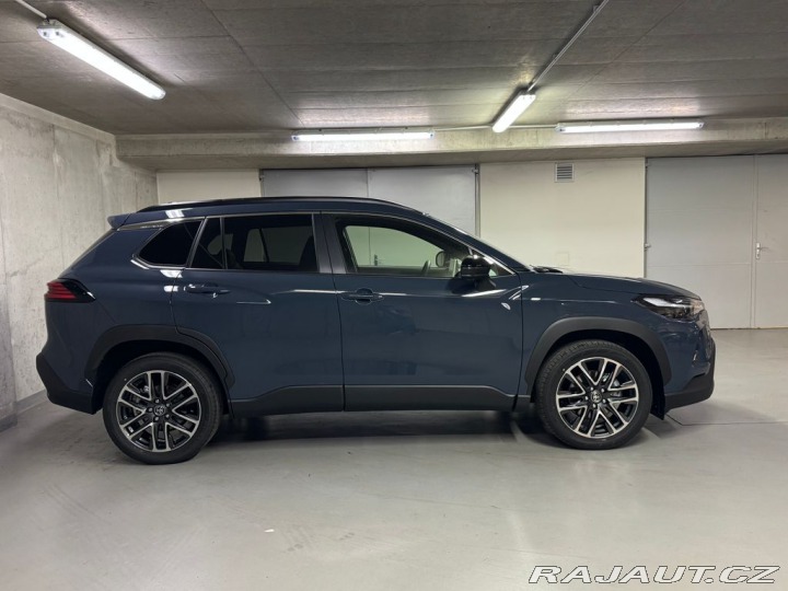 Toyota Corolla Cross 2.0, HEV, Executive, Skyv 2026