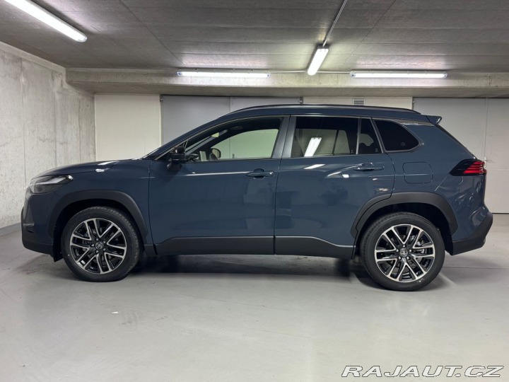 Toyota Corolla Cross 2.0, HEV, Executive, Skyv 2026