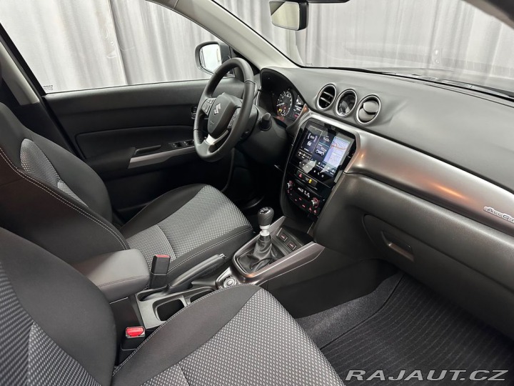 Suzuki Vitara 1,4 Premium 4x4-vůz ve vý 2026
